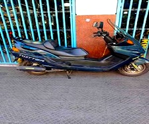 Moto Yamaha Magestic