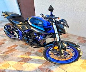 Yamaha mt 03 blue race