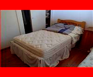 <p>Cama pino oregón y colchón 20 cm de 1 1/2 plaza</p>