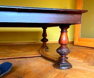 <p>Comedor antiguo de estilo Chileno de Lingue</p>