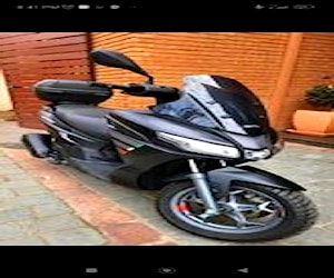 Aprilia SRX 160 2023