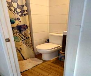 <p>Habitación con baño solo dsma</p> image