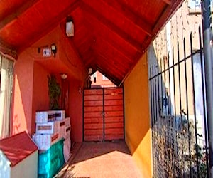 Se Vende Hermosa Casa En Barrio Los Castaños Maipú