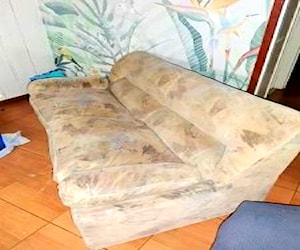 <p> 2 sillones y un sofa</p>