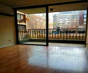 Se vende amplio departamento 1d/1b calle Teatinos