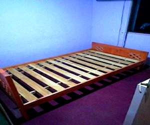 Somier cama de madera 1.5 plaza en muy buen estado