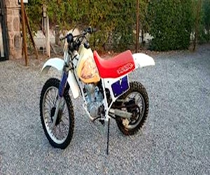 XR 200 americana 1997 realmente muy buena