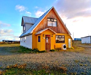 Casa en camino 1 de puerto natales