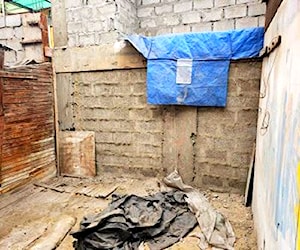 Oportunidad Casa terreno plena Av Bonilla contado