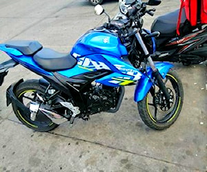  Moto suzuki gixxer año 2023