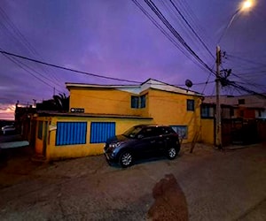 Linda casa esquina