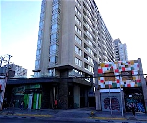 Departamento 2D/2B Frente Hospitales Independencia