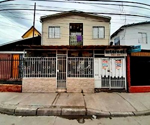 Oportunidad, casa de dos pisos 4h 2b, con proyecci