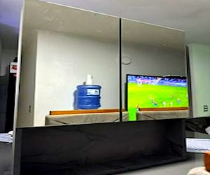 Mueble de baño con espejo