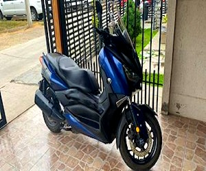 Yamaha Xmax 300