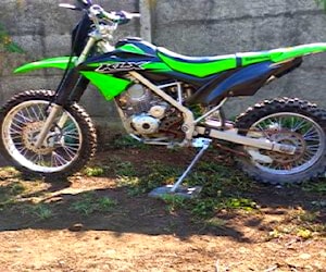 Kawasaki klx año 2020 modificada a cross