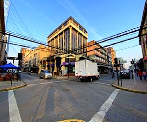 Excelente oficina frente a Plaza de Armas Temuco