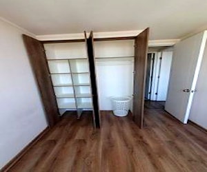 Habitación grande con baño privado Mujer