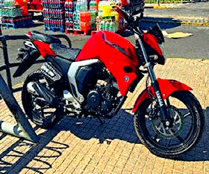 Yamaha FZN 150 casi nueva