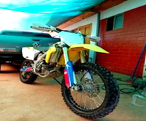 Moto Suzuki rmz 250