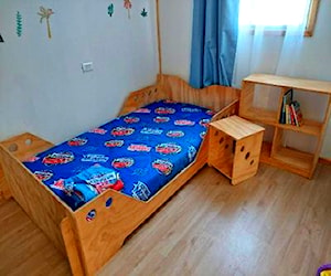 <p>Cama montessori plaza y media con accesorios</p>