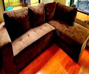 <p>Sillon seccional izquierdo</p>