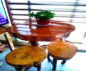 <p>Mesa rústica madera 100% nativa</p>