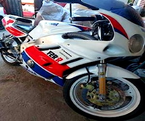 Fzr400 restaurada