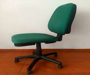 <p>Silla escritorio ajustable</p>