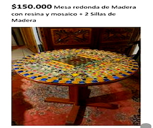 <p>Mesa redonda con resina de madera más dos sillas</p>