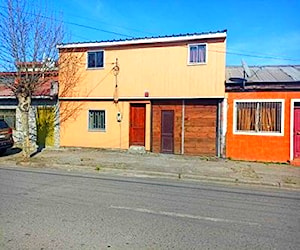 Amplia casa en Coronel, ideal para empresas