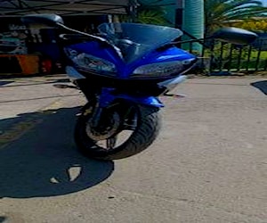 Moto Yamaha R15