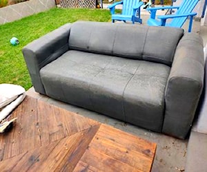 Sofa en mal estado pero bueno!