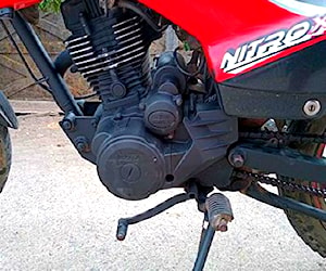 Permuto UM Nitrox 125cc sin detalles