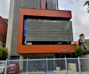 Arrendamos oficinas en moderno edificio