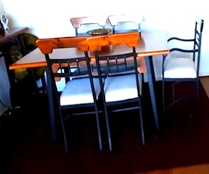Juego de Comedor (Mesa, 6 sillas, arrimo)