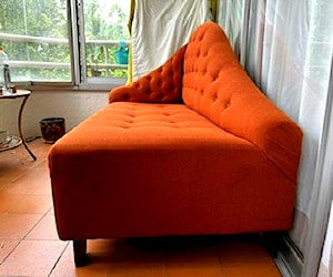 <p>Sillón tipo Chaise Lounge</p>