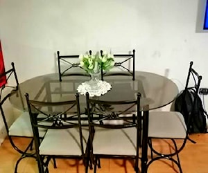 <p>Comedor etrusco, sillas sin detalles ni manchas</p>