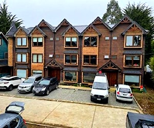 Se Vende Casa nueva 3 pisos, Puerto Varas.