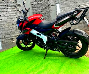 Moto pulsar 200cc