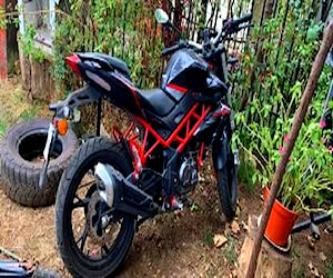 Moto deportiva benelli