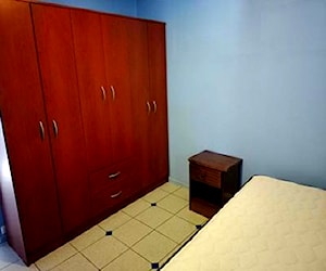 <p>Habitacion amoblada para hombre solo en maipu</p>