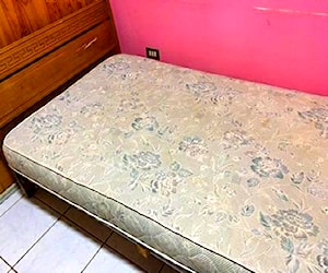 <p>Dormitorio con derecho a baño cocina comedor, cere</p>