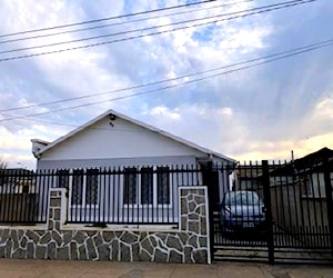 Hermosa casa a pasos de la playa costa azul