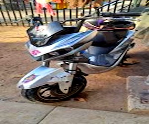 Moto scooter electrica