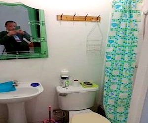 <p>Se Arrienda pieza con baño Privado </p>