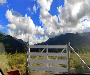 Parcela Con Agua A Pasos De Carretera, Ideal Para