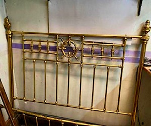 <p>Cama de bronce 2 plazas</p>