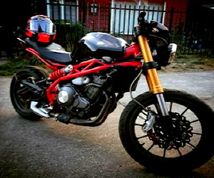 Moto Benelli TNT 300 2015