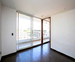 1 dormitorio, 1 baño, estacionamiento y bodega